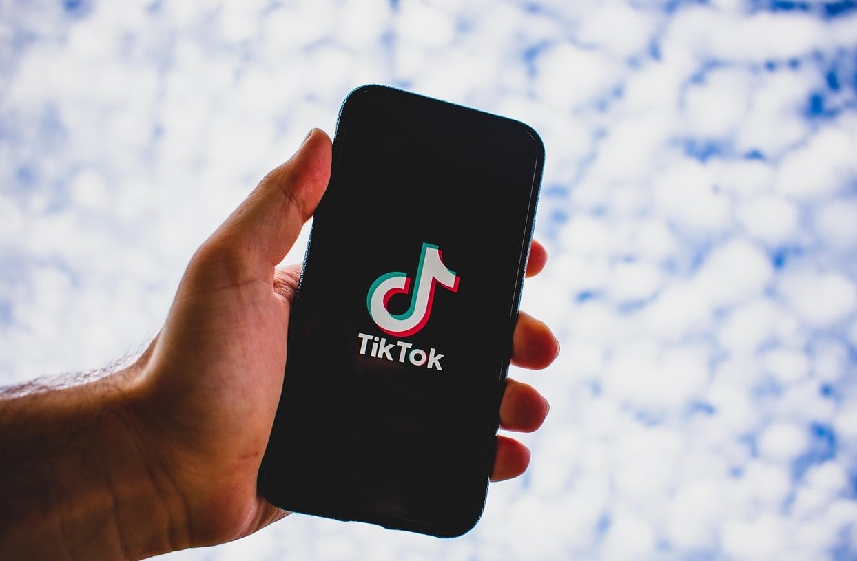 tiktok live streaming phone