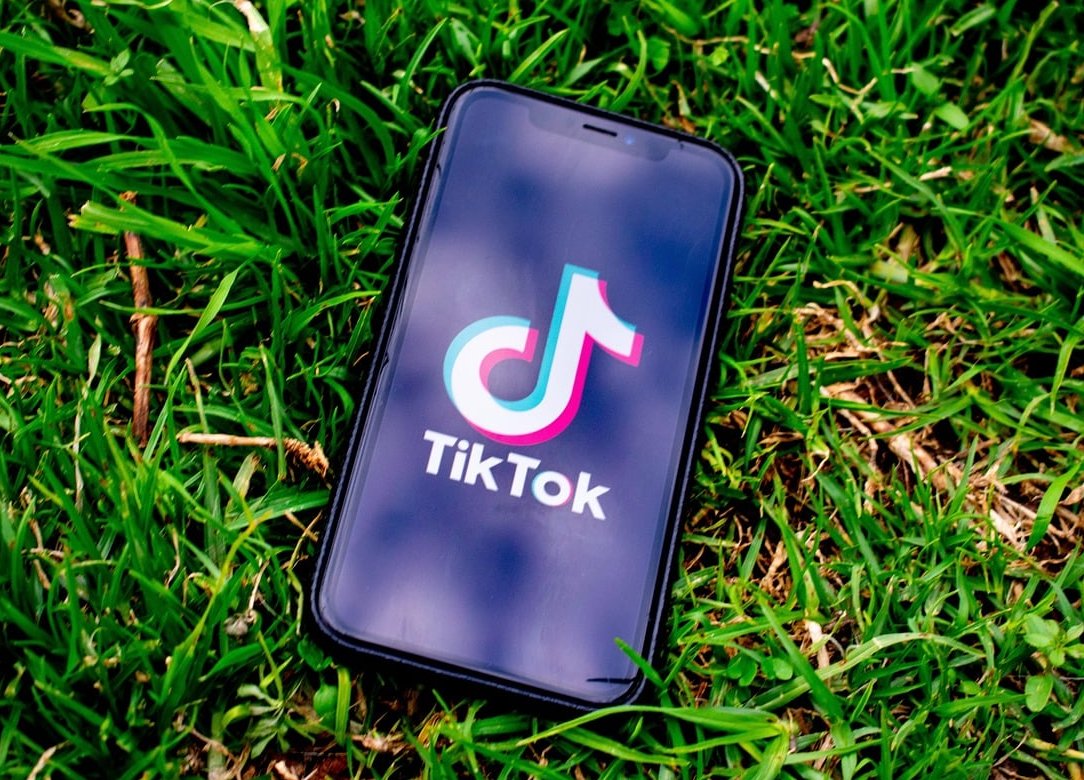 tiktok phone filming